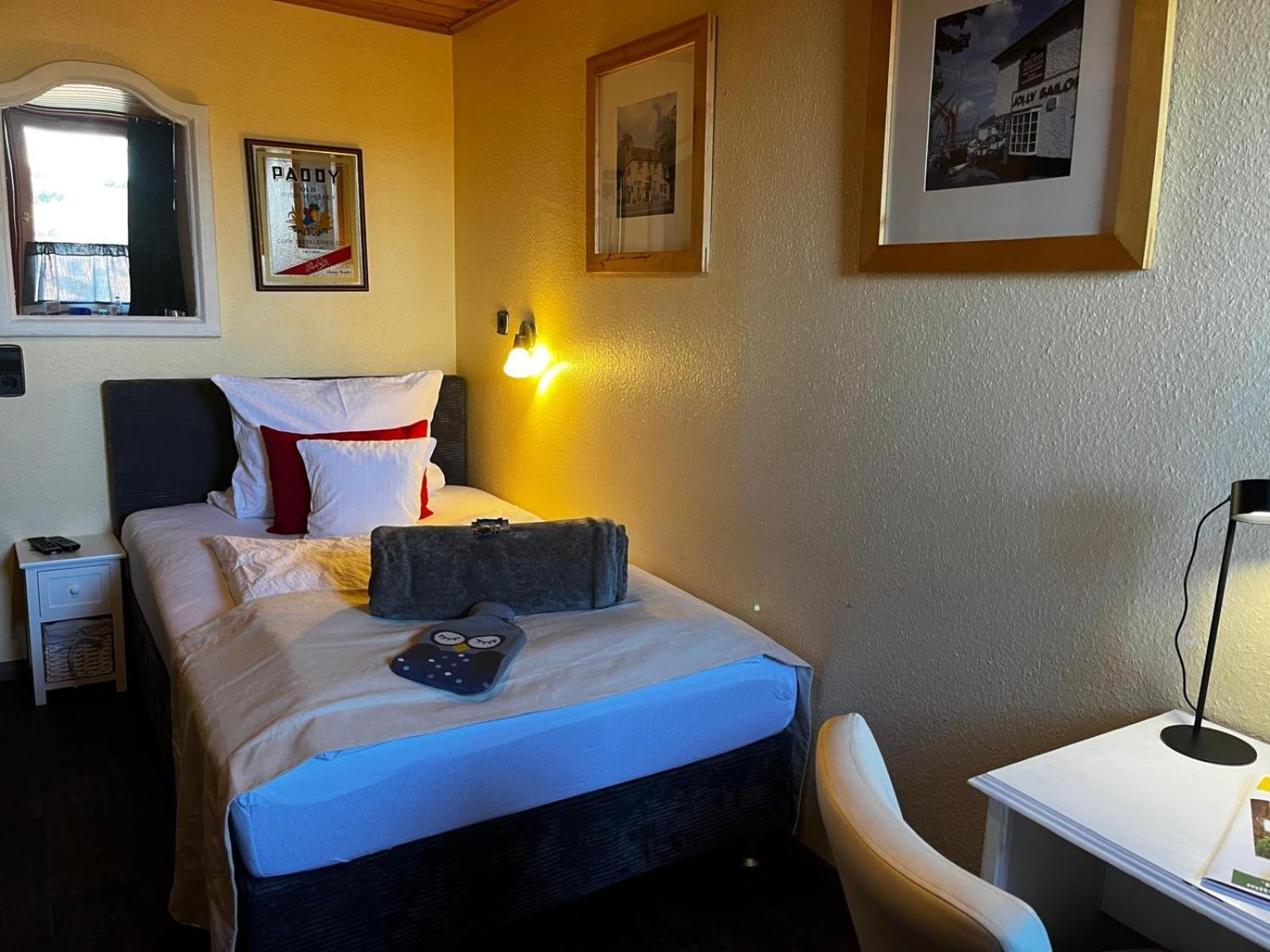 Henblas Hotel Neuenrade Zewnętrze zdjęcie
