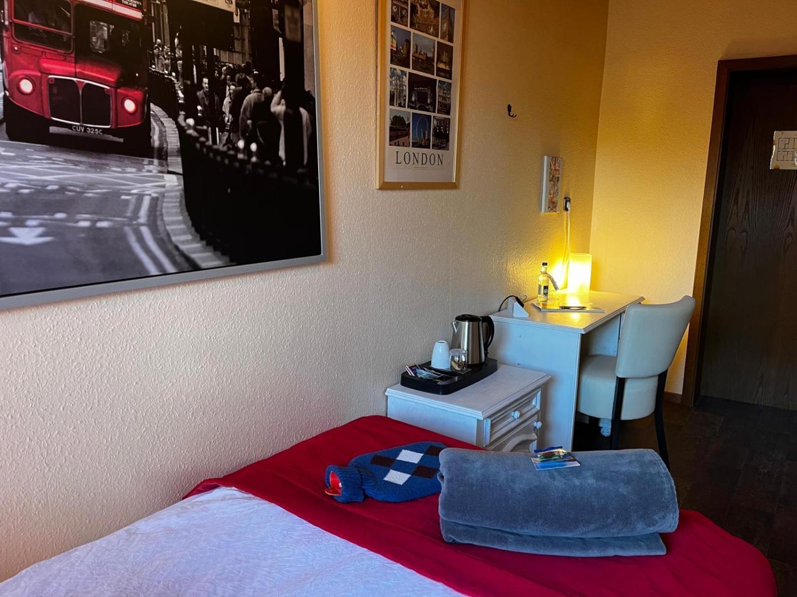 Henblas Hotel Neuenrade Zewnętrze zdjęcie