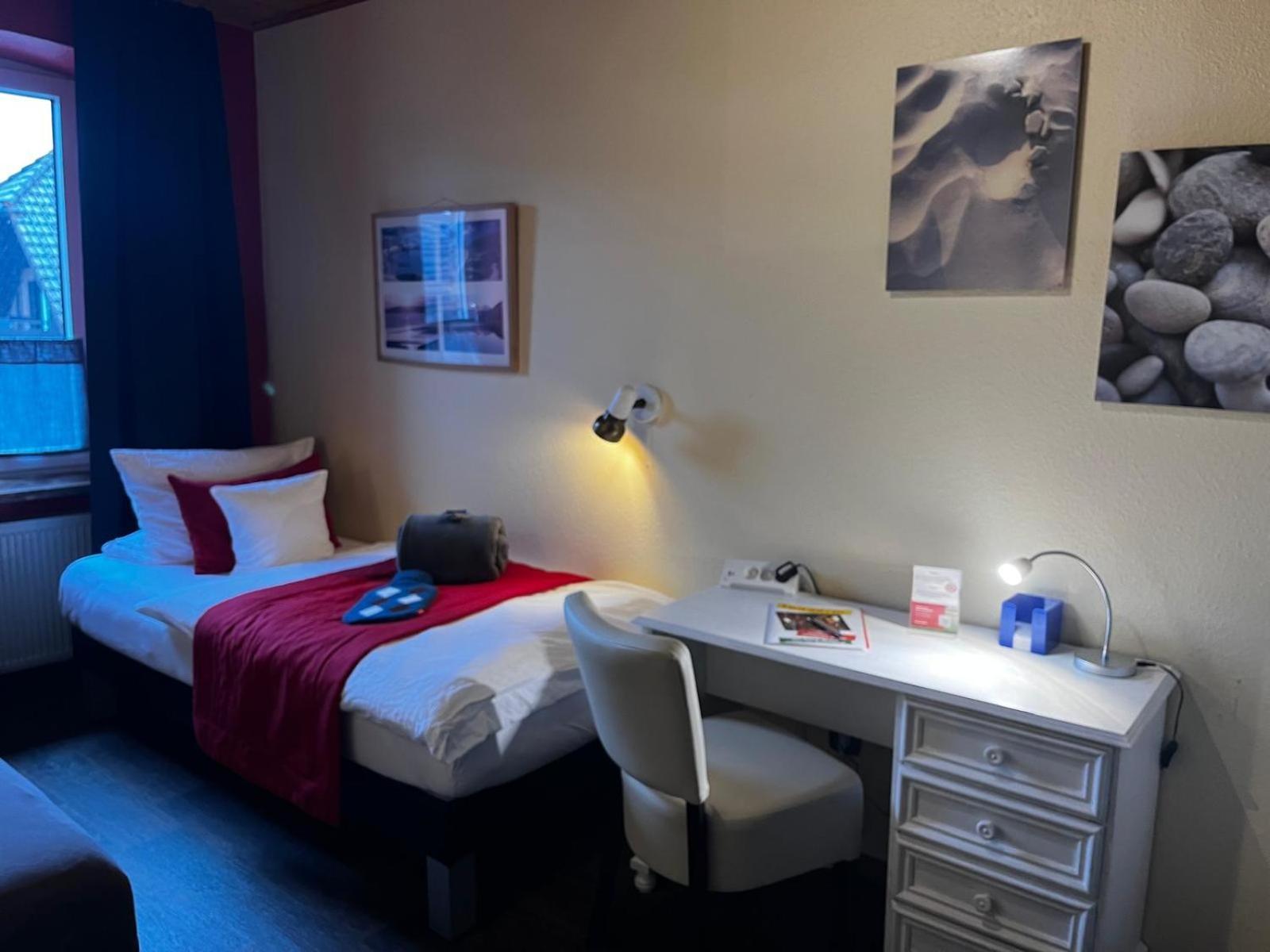 Henblas Hotel Neuenrade Zewnętrze zdjęcie